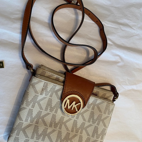 Michael Kors  bag - Picture 7 of 12